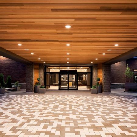Delta Hotels By Marriott Minneapolis Northeast Экстерьер фото