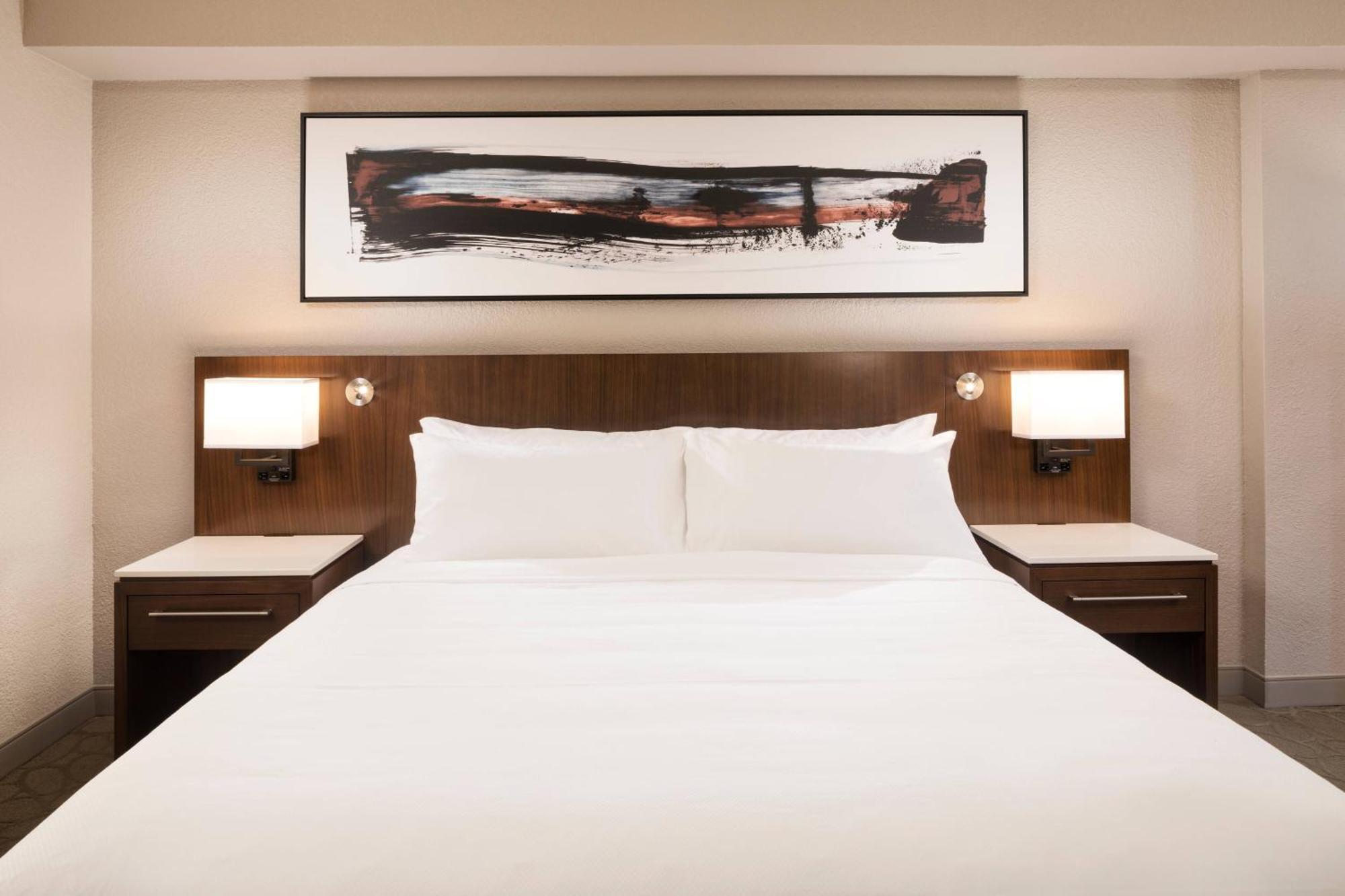 Delta Hotels By Marriott Minneapolis Northeast Экстерьер фото