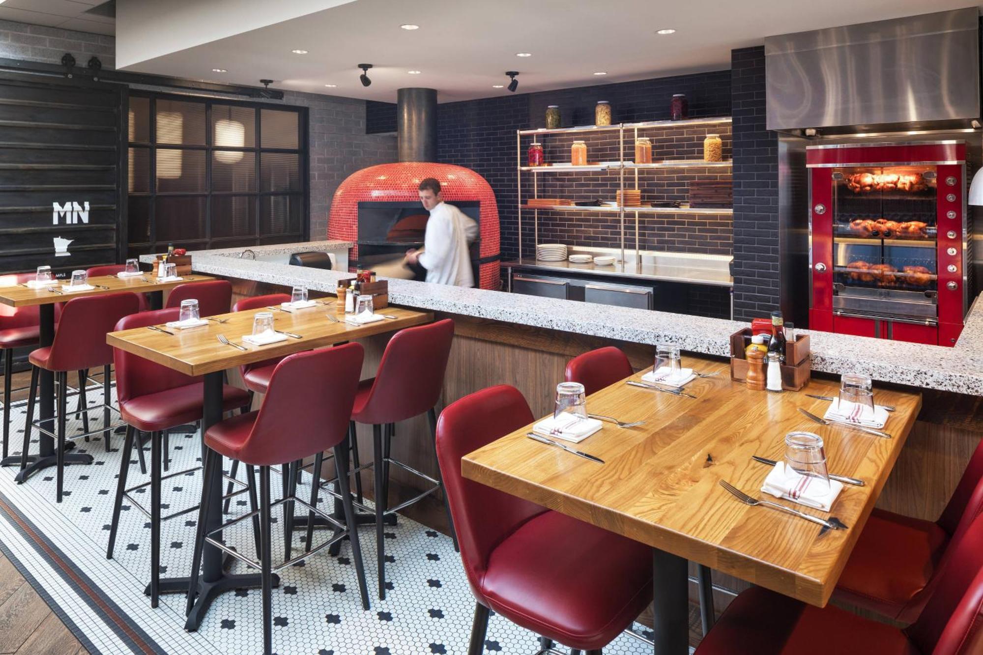 Delta Hotels By Marriott Minneapolis Northeast Экстерьер фото