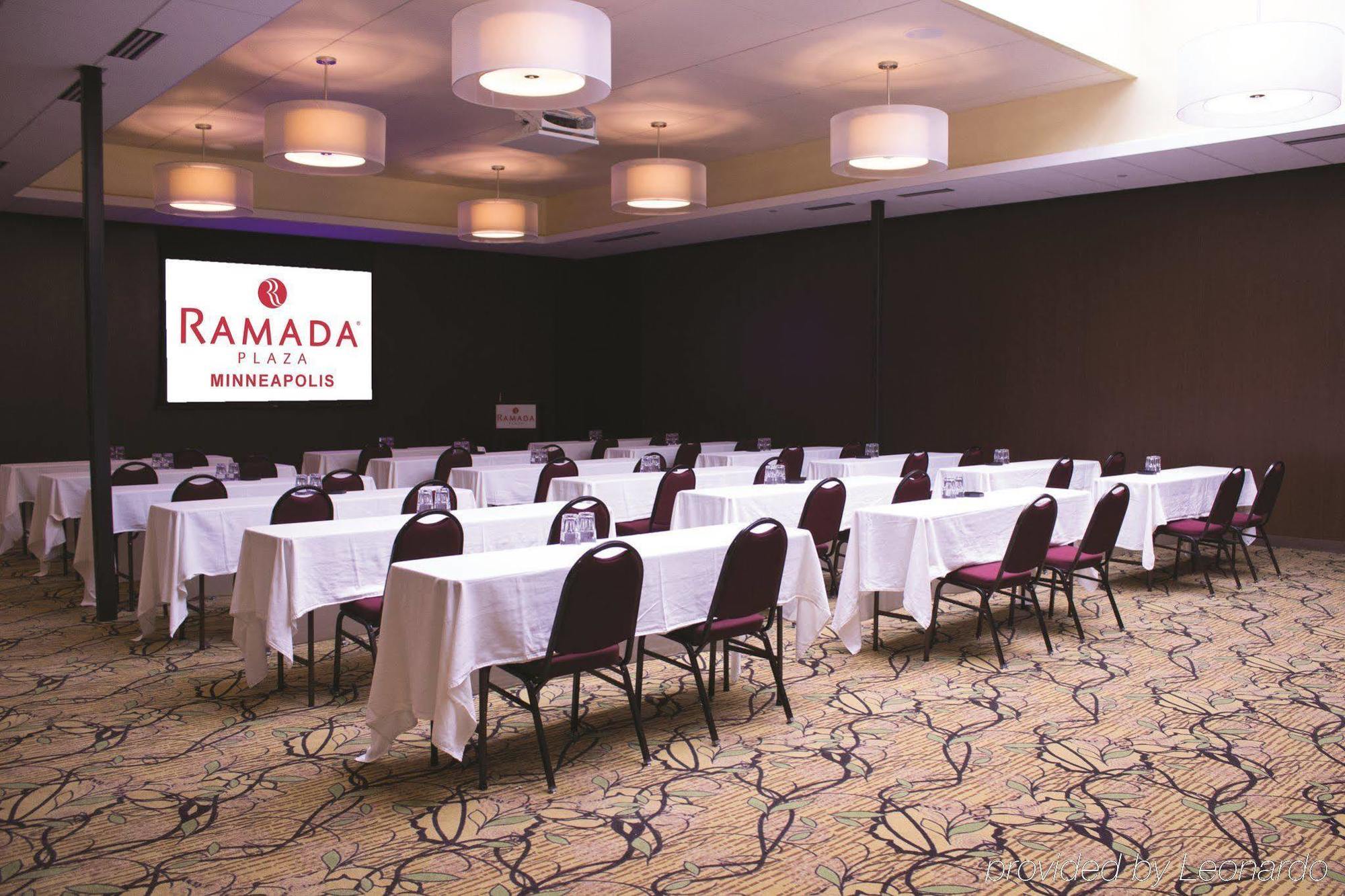 Delta Hotels By Marriott Minneapolis Northeast Экстерьер фото